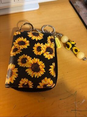 Dell Black Sunflower Print Card Wallet Keychain